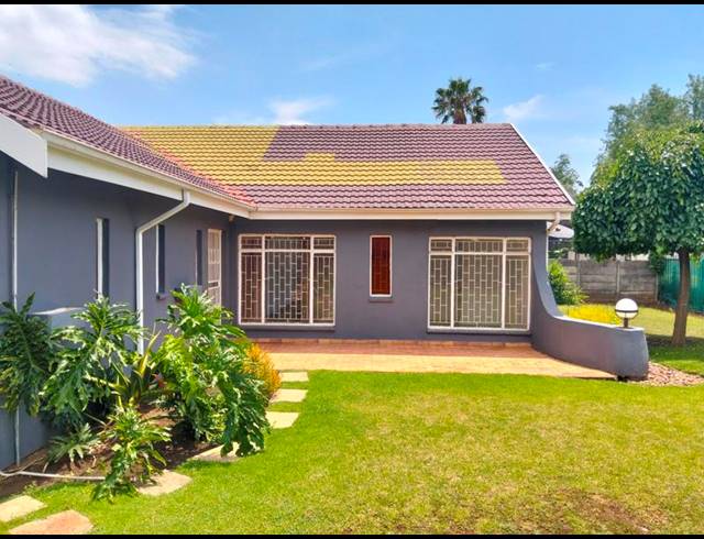 3 BEDROOM HOUSE FOR SALE IN GLEN MARAIS